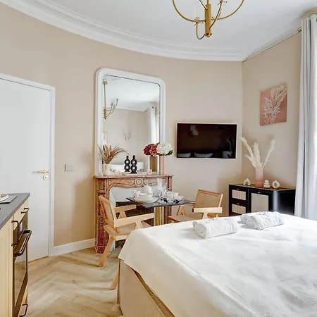 Apartment De Gamme En Plein Coeur De Paris