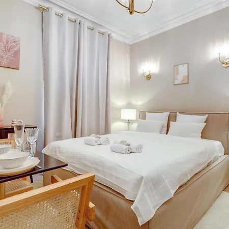 Apartment De Gamme En Plein Coeur De *